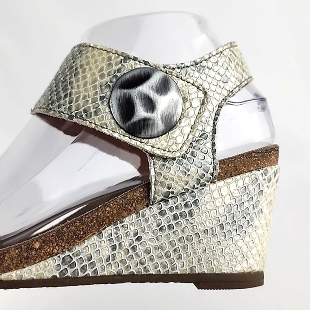 Taos Women's Carousel Beige Grey Leather Snake Print Wedge Sandals Size 37 - Picture 5 of 15